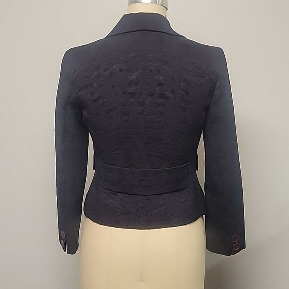 Talbots Navy cropped blazer/skirt set. Classic and timeless. Size 4 - Picture 3 of 8